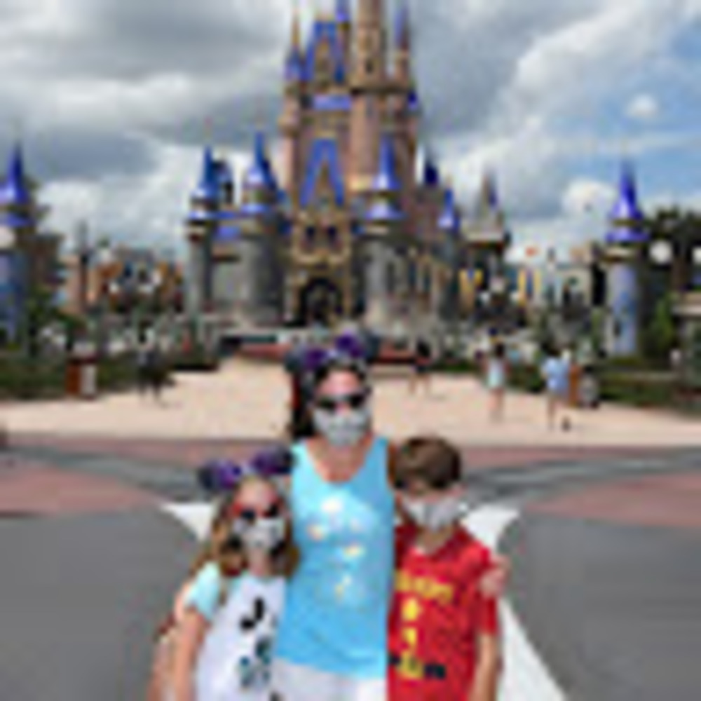 Meet your Posher, Carrie